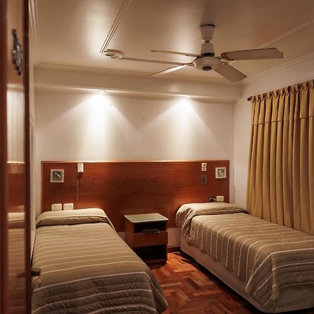 Hotel Petit Кордова Екстер'єр фото