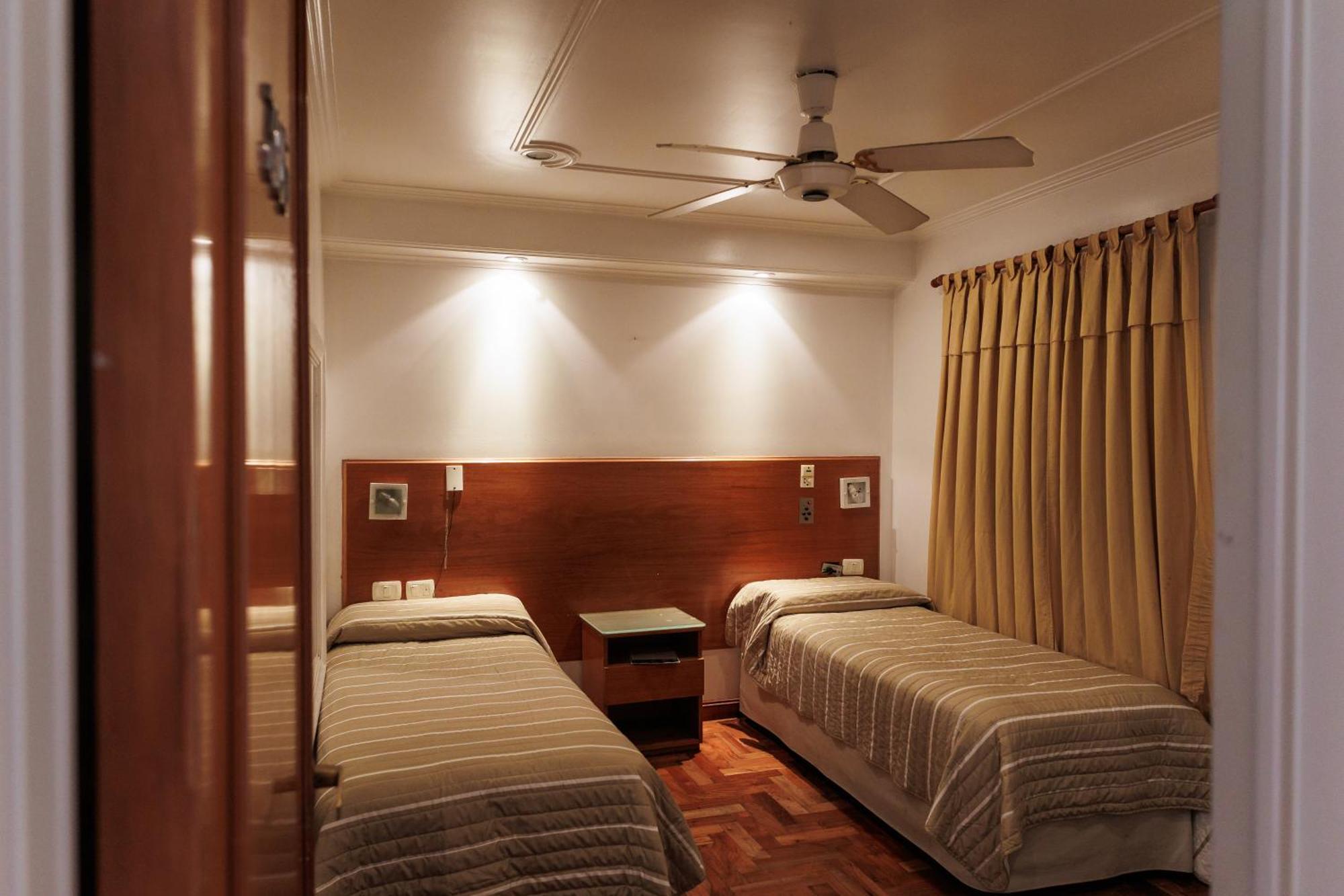 Hotel Petit Кордова Екстер'єр фото