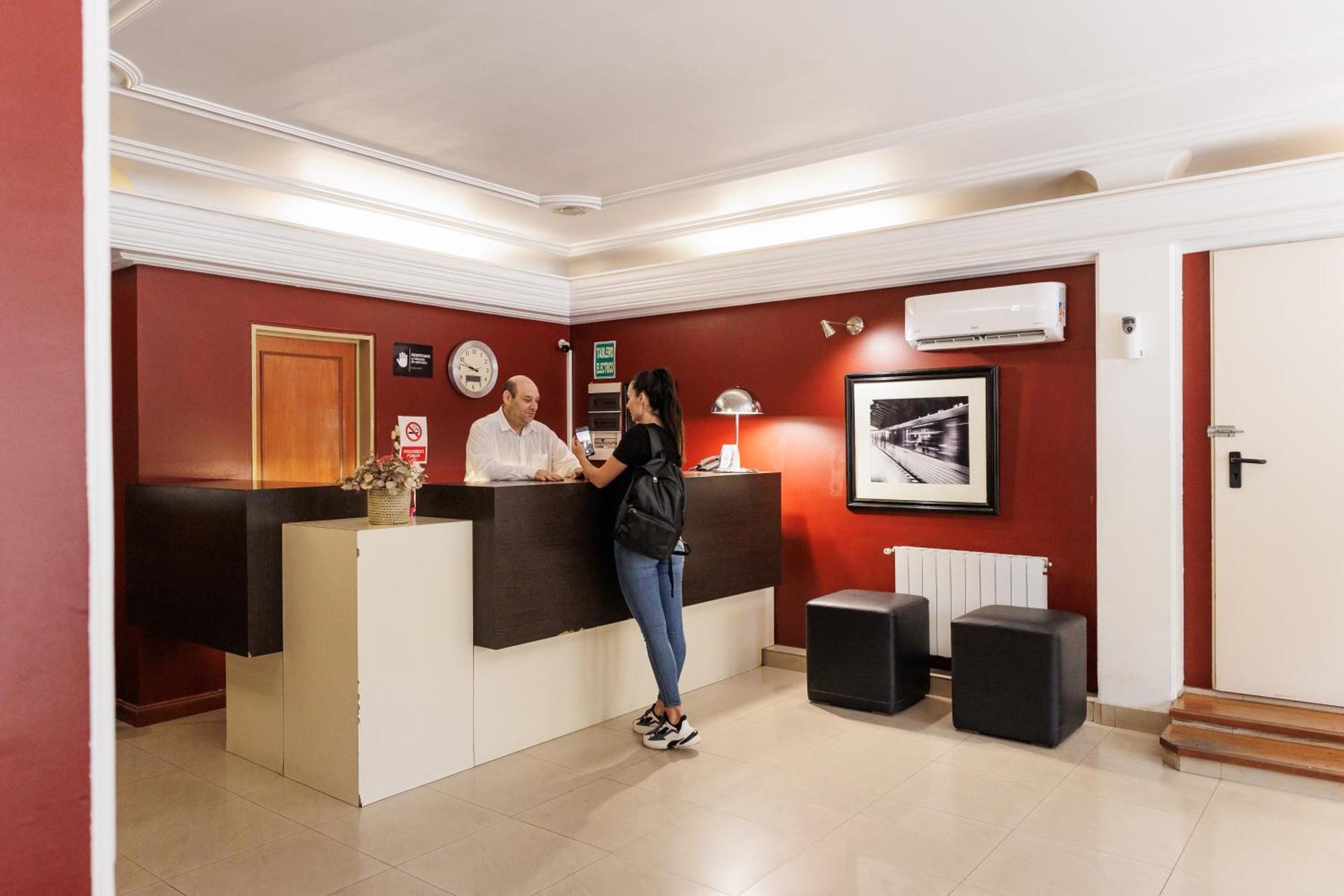 Hotel Petit Кордова Екстер'єр фото